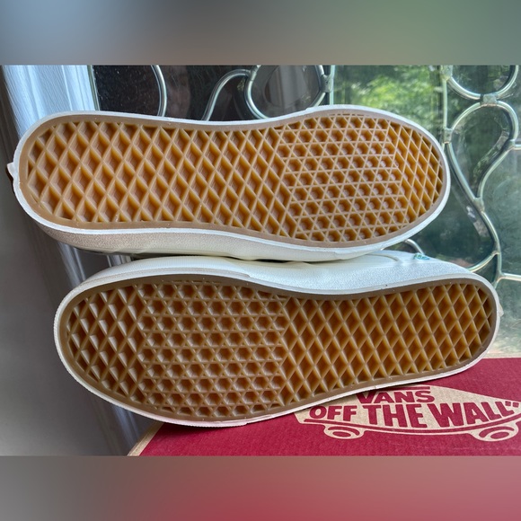 🆕 VANS Earth Day Asher Slip-Ons Sz 9.5 (women’s) - Picture 6 of 8